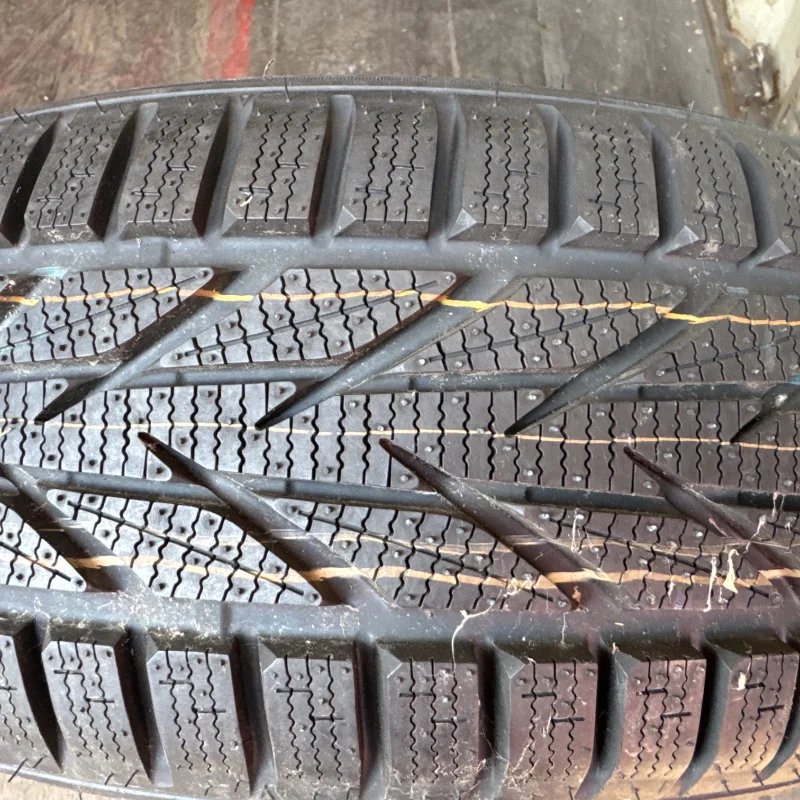 Toyo S953 Snowprox 195/50 R16
