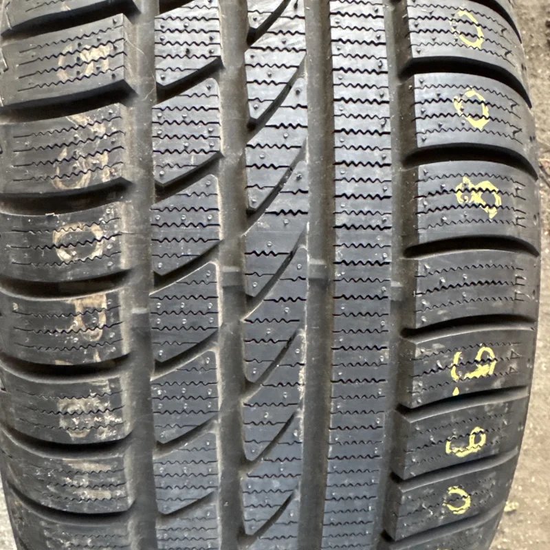 Hankook W300 205/50 R16