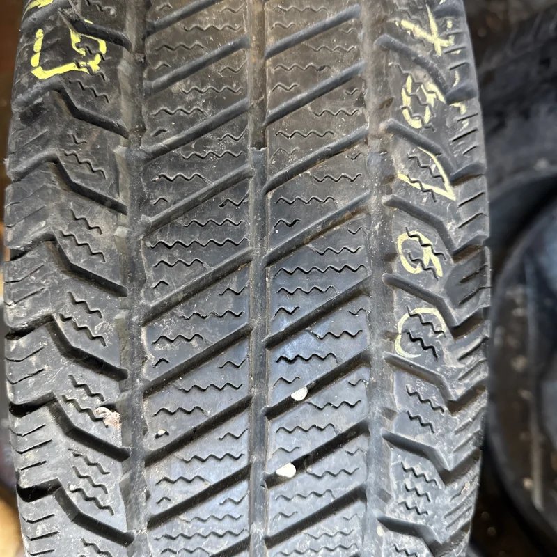 Barum SnoVanis 2 215/75 R16