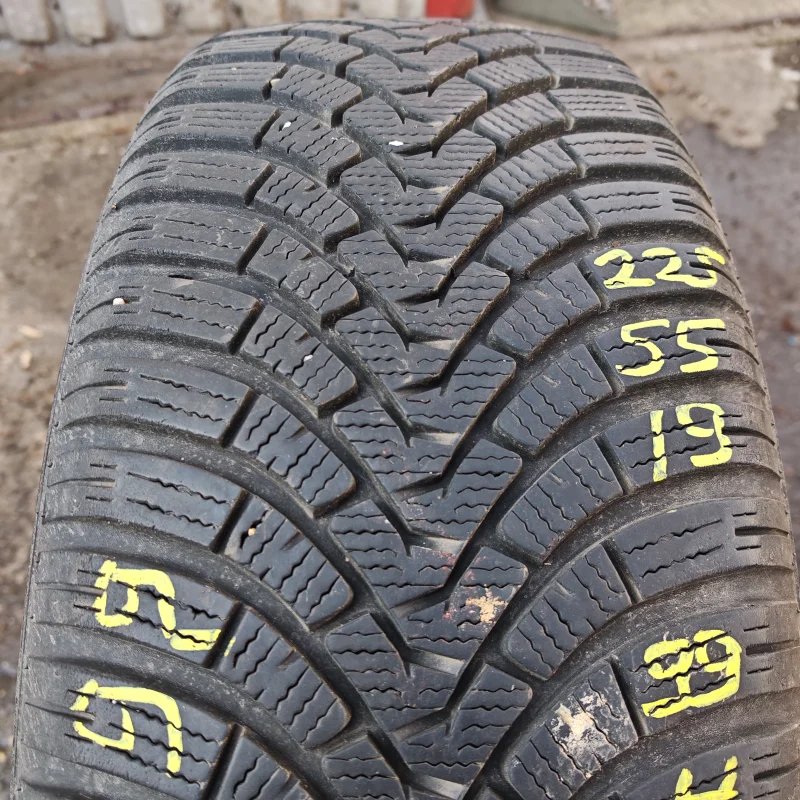Falken HS01 SUV Eurowinter 225/55 R19