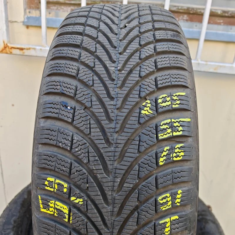 Apollo ALNAC 4G WINTER 205/55 R16