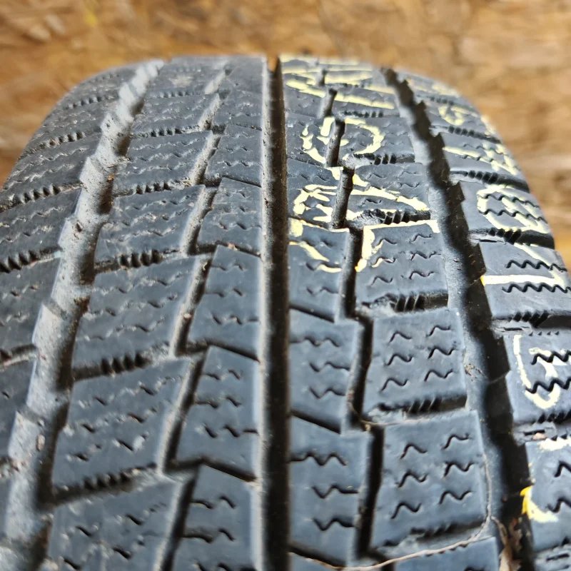 Hankook RW06 195/70 R15