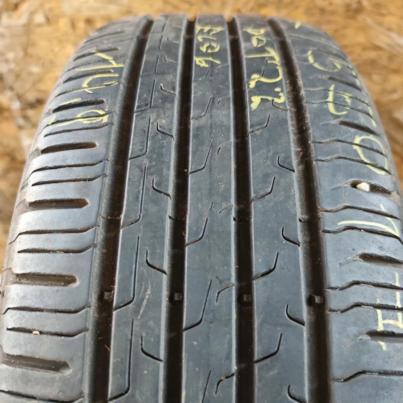 Continental EcoContact 6 215/50 R17