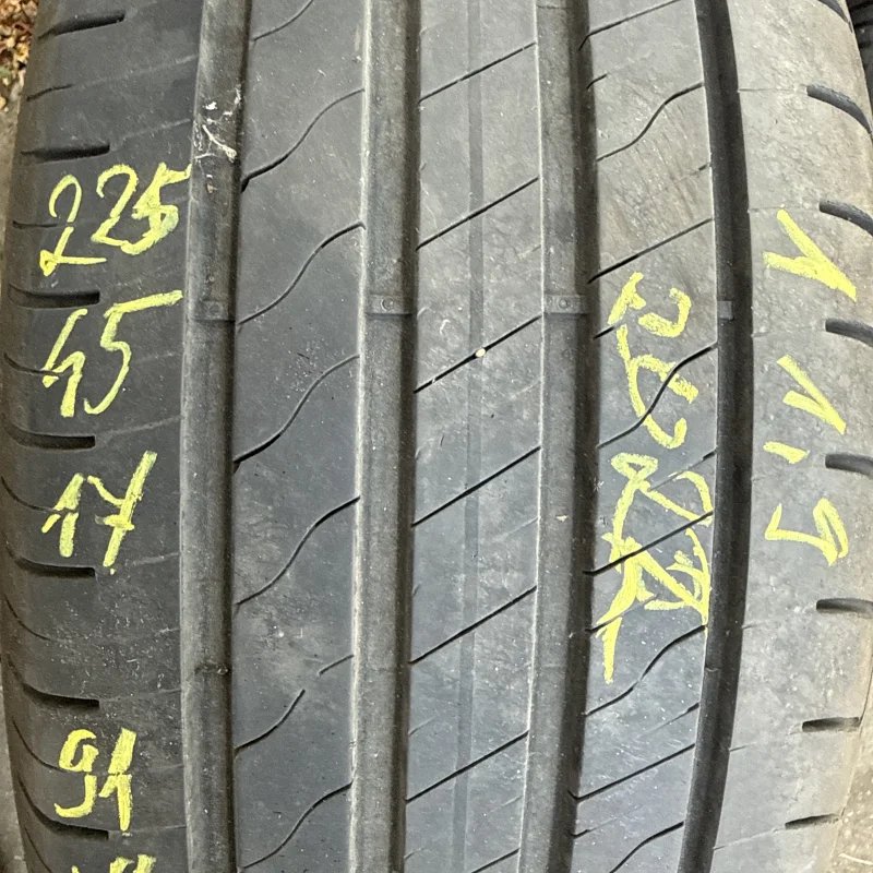 Goodyear Efficientgrip Performance 2 225/45 R17